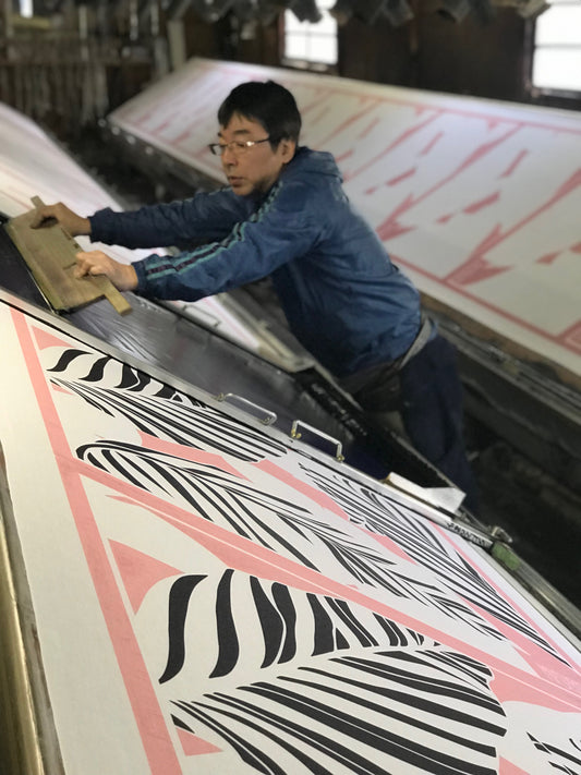 Hand Printing Technique Called “Tenassen”